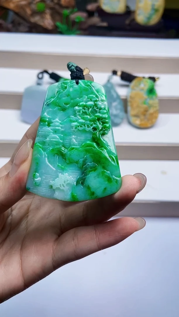 颈饰未镶嵌翡翠翡翠A货