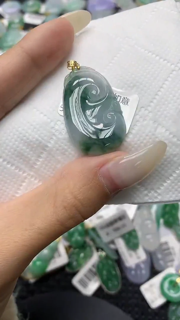 颈饰18K金镶嵌翡翠11111111111