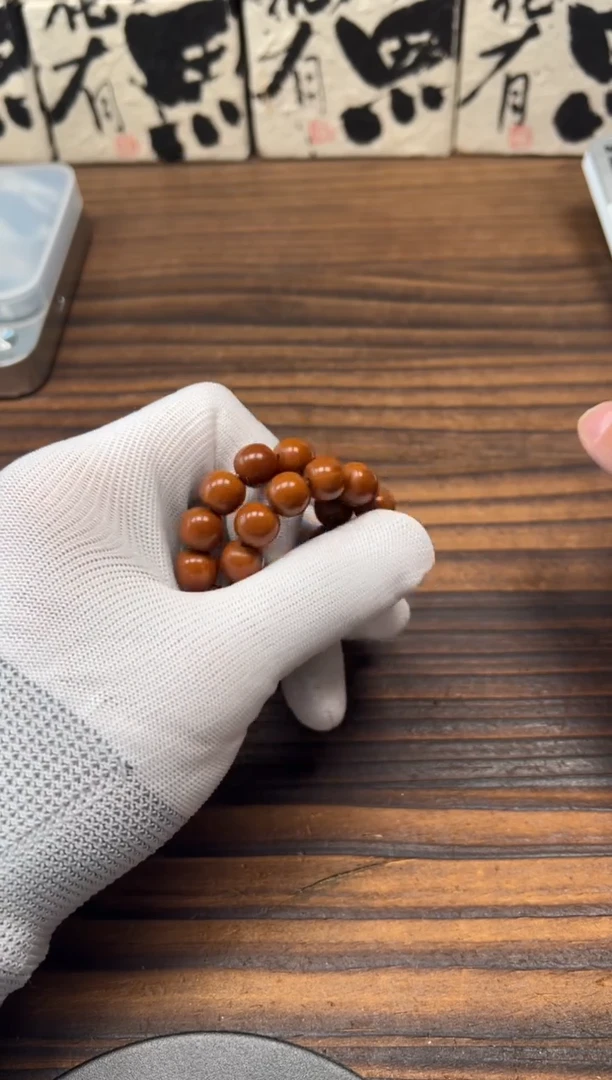 玛瑙/玉髓11未镶嵌粉糯玛瑙配饰两粒一发（大小颜色随机发）