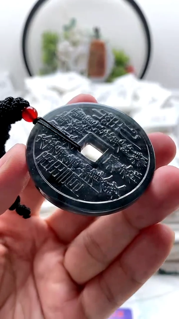 颈饰未镶嵌翡翠山鬼