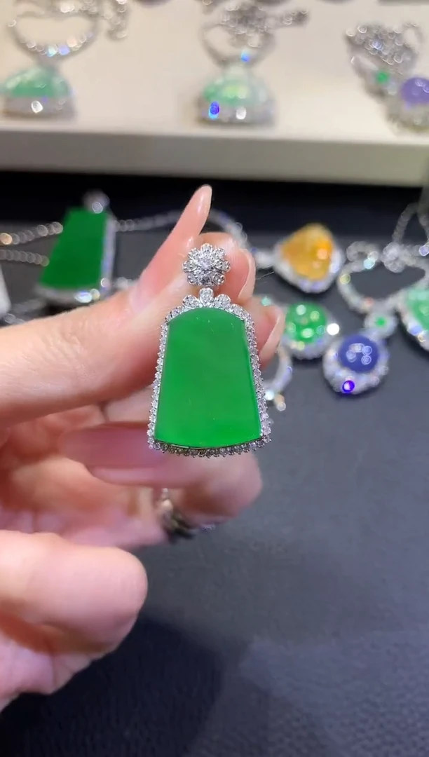 【闪购商品】翡翠吊坠(不含链)18K金镶嵌82-无事牌（无鉴赏