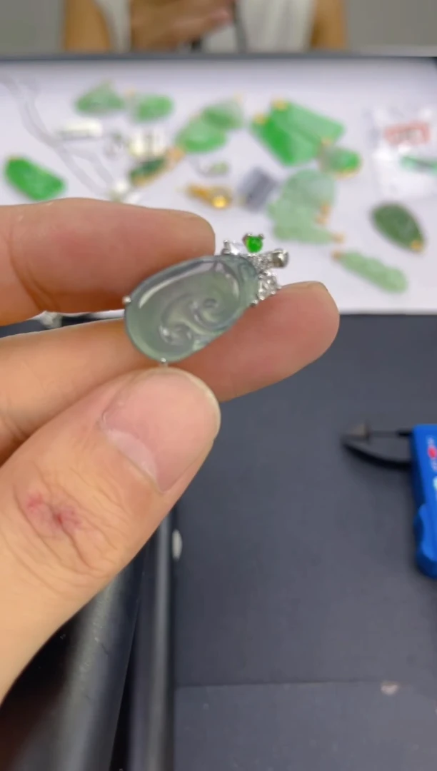 翡翠未镶嵌颈饰天然A货翡翠   3