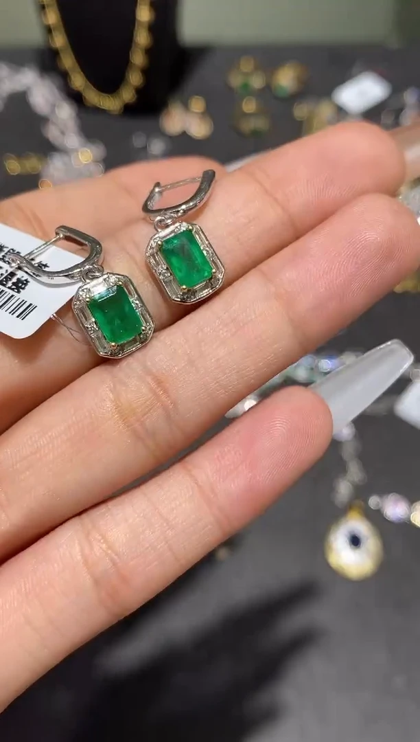 银S925镶嵌耳饰祖母绿耳饰