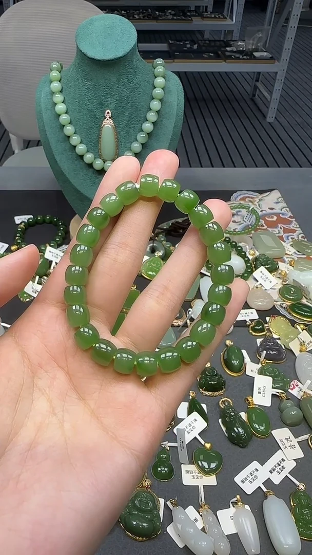 未镶嵌手串和田玉1