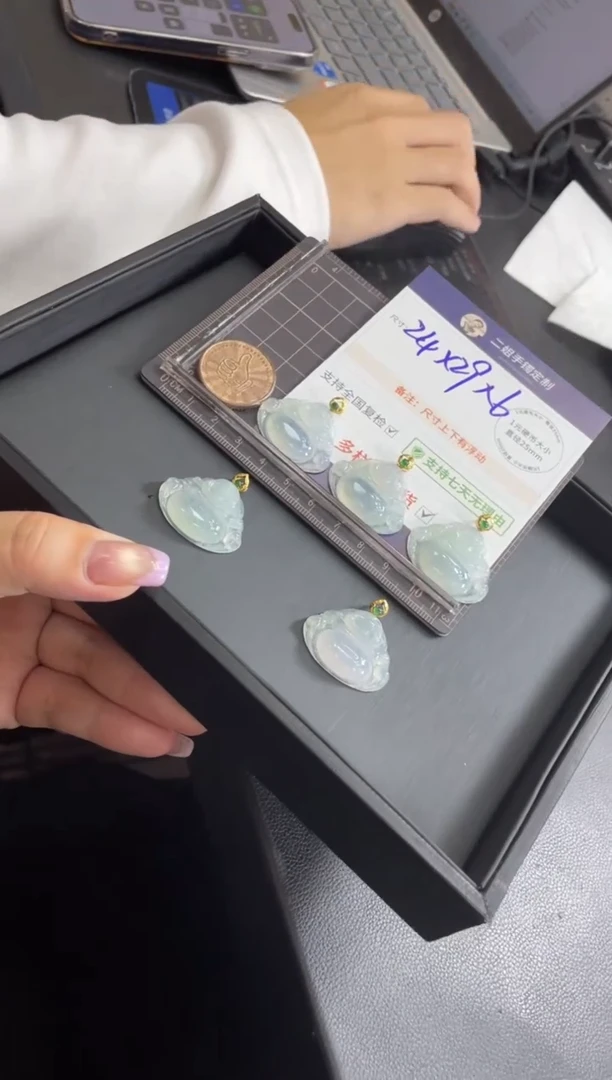 【闪购商品】翡翠挂件18K金镶嵌高货佛公FL39多样性发其一CP配绳