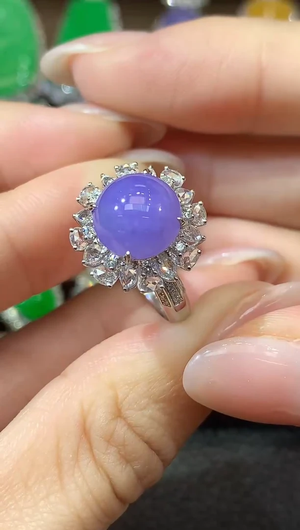 18K金镶嵌戒指翡翠浅**然A49紫货有一定色差