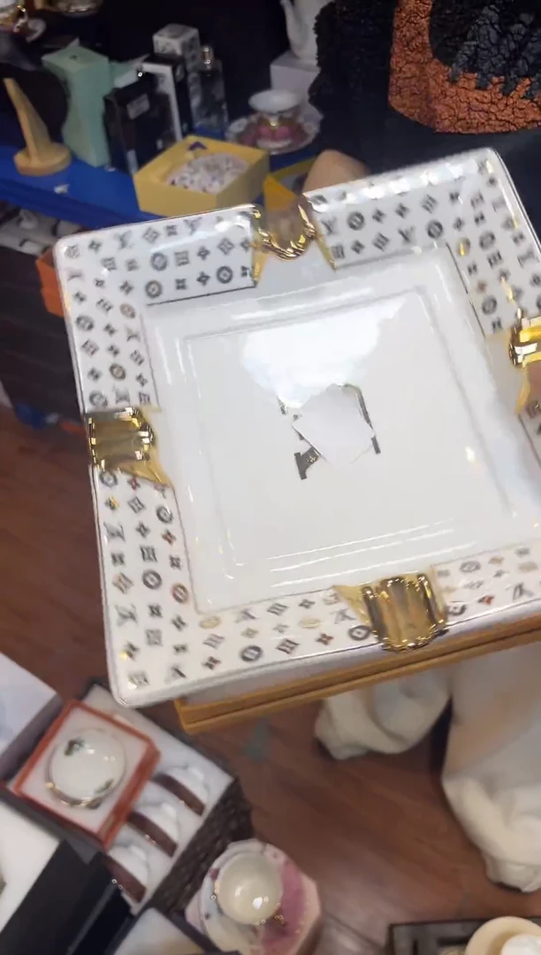 杯鸿辉家品牌瓷器，京东包邮！