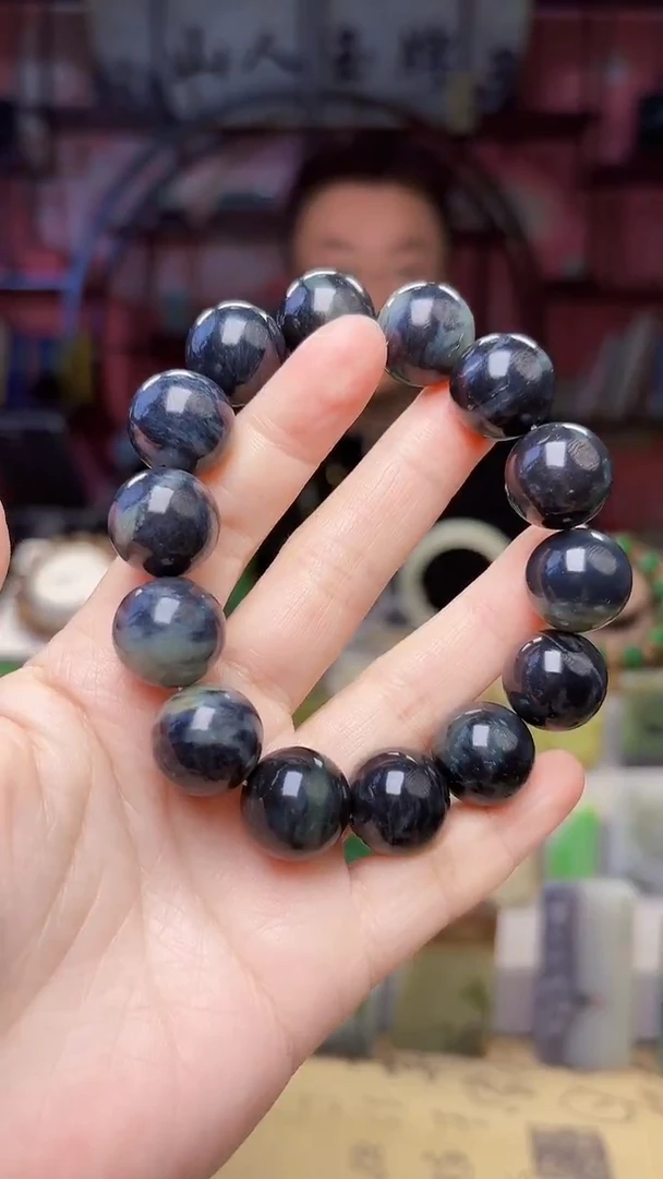 未镶嵌和田玉把件98