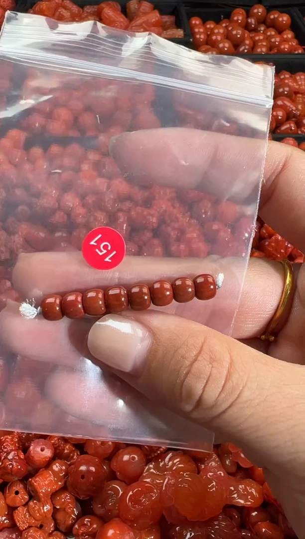 颈饰未镶嵌南红玛瑙1