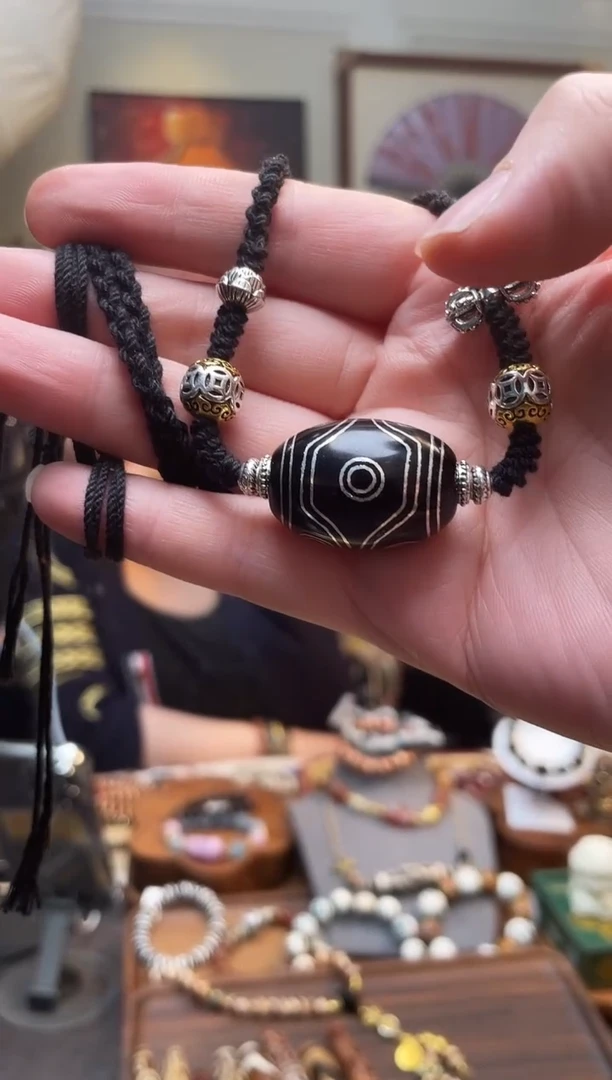 【闪购商品】椰蒂吊坠0202-19黑陨搓丝六眼项链