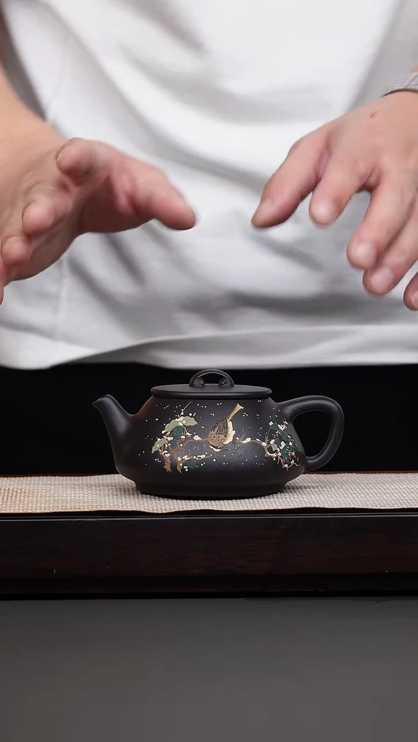 茶壶紫砂黑泥泥绘如意石瓢