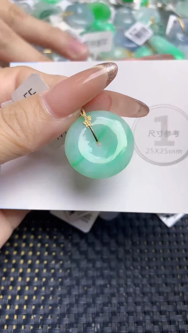 颈饰18K金镶嵌翡翠天然缅甸A货翡翠百元以上9元证书费自理