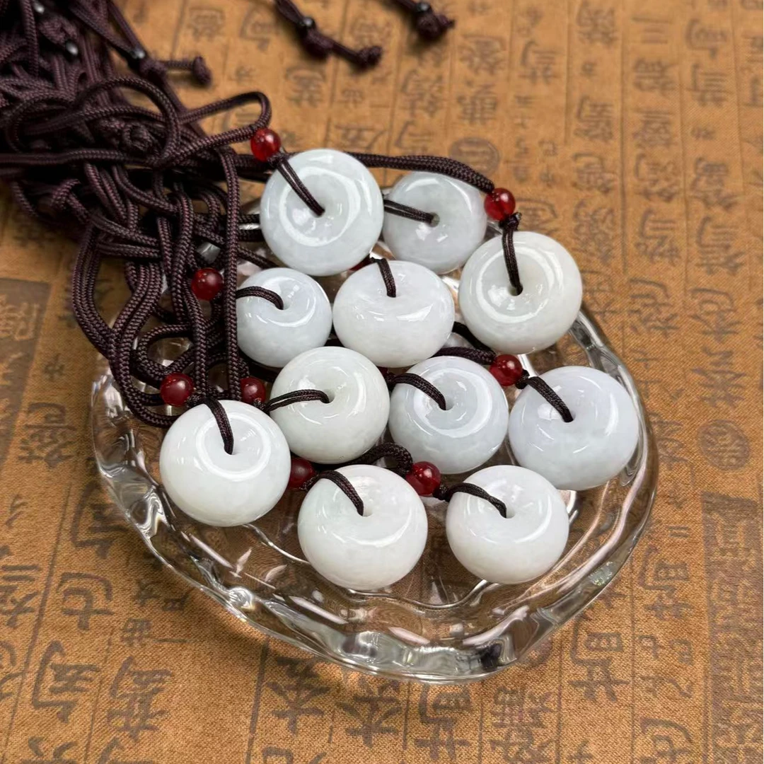 翡翠成品平安扣吊坠