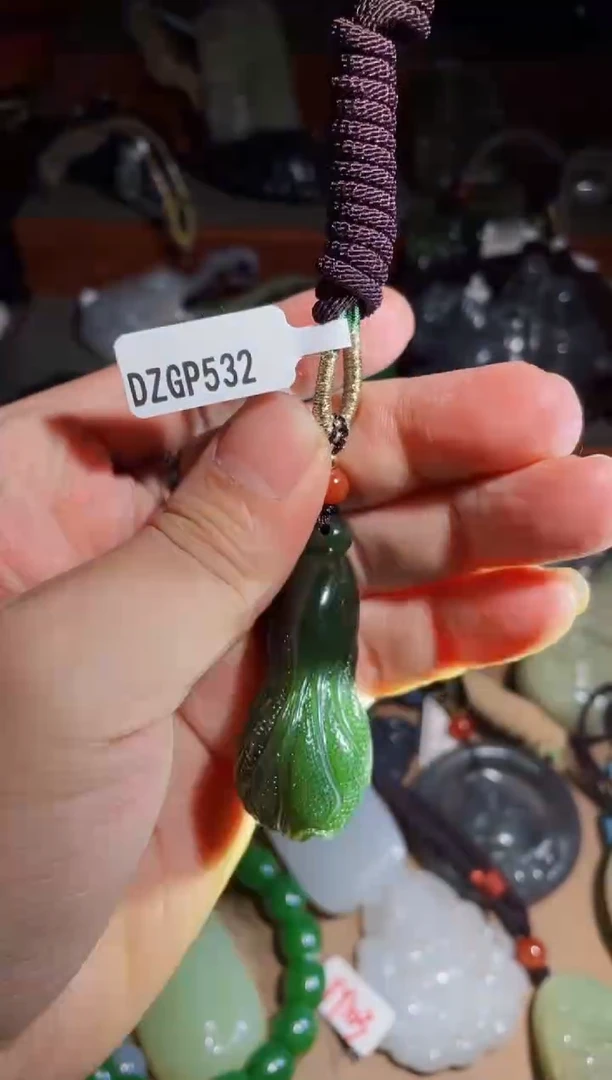 【闪购商品】和田玉颈饰未镶嵌拍一发一