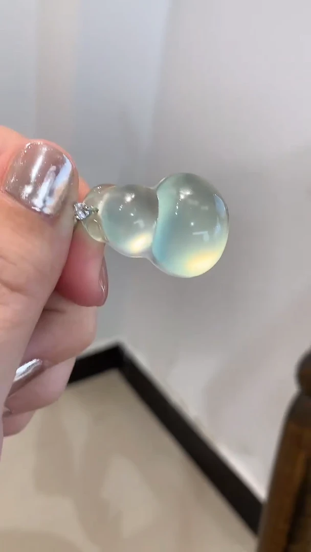 未镶嵌蛇纹石玉吊坠(不含链)葫芦