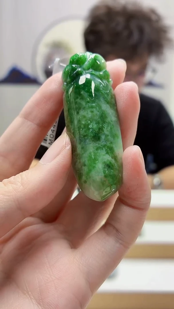 未镶嵌定制翡翠4688zm-毛货挂件103瓜