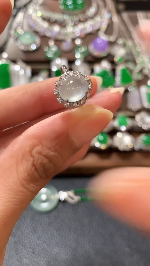 18K金镶嵌戒指翡翠m119 多样性一件发货