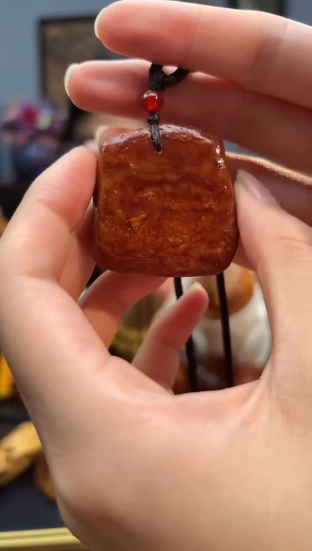 琥珀颈饰未镶嵌吊坠