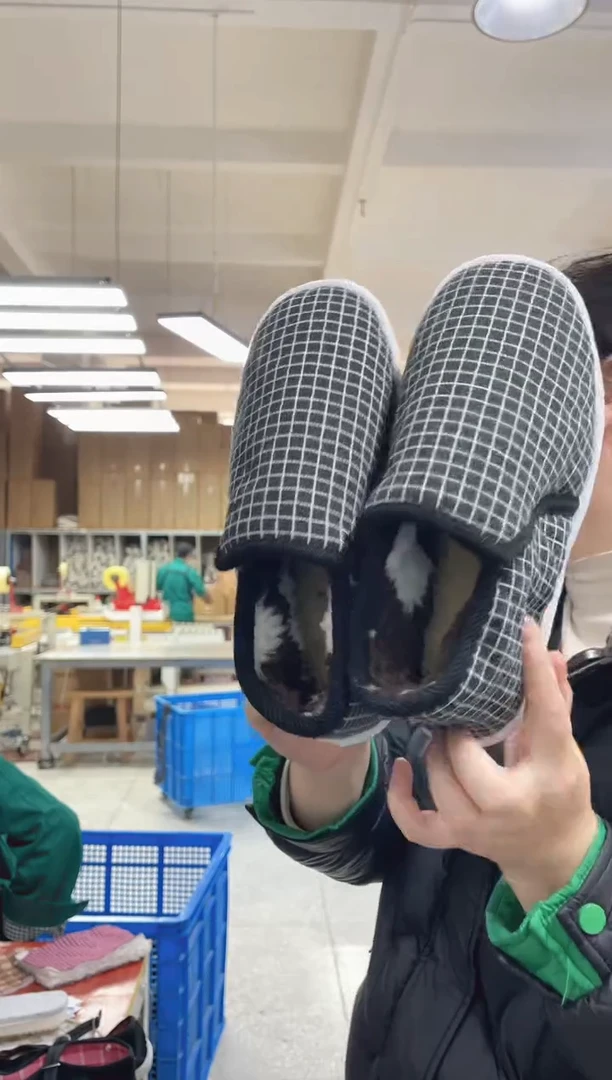 牛筋底黑格子棉鞋37码