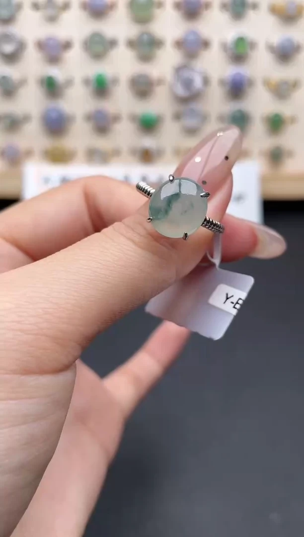 【闪购商品】翡翠戒指银S925镶嵌一物一证一礼盒