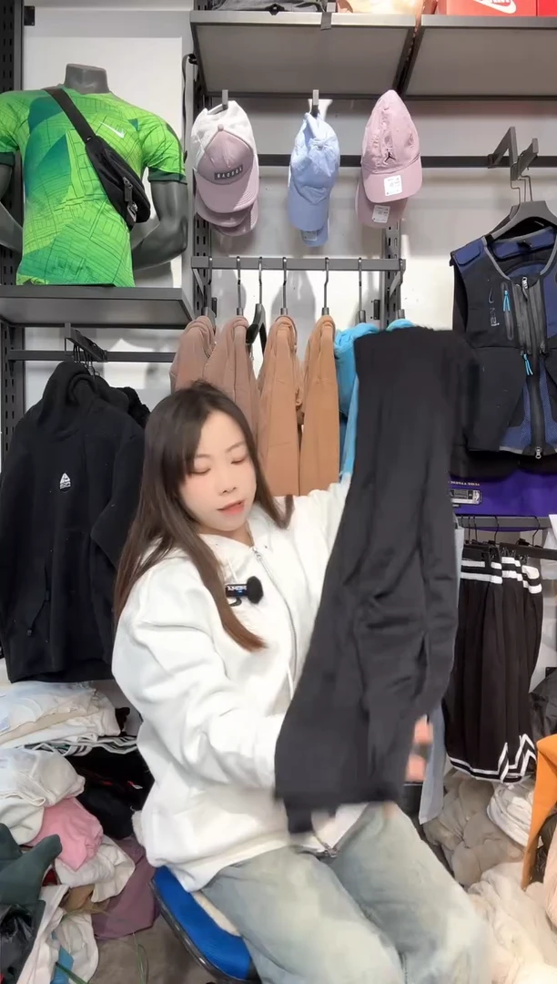 1483 编码 瑕疵款直播间过款为准 尺码    身高