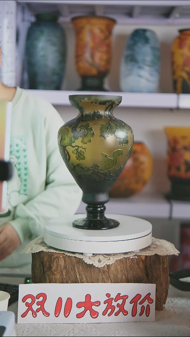 琉璃越*复古绿格雷风灯瓶