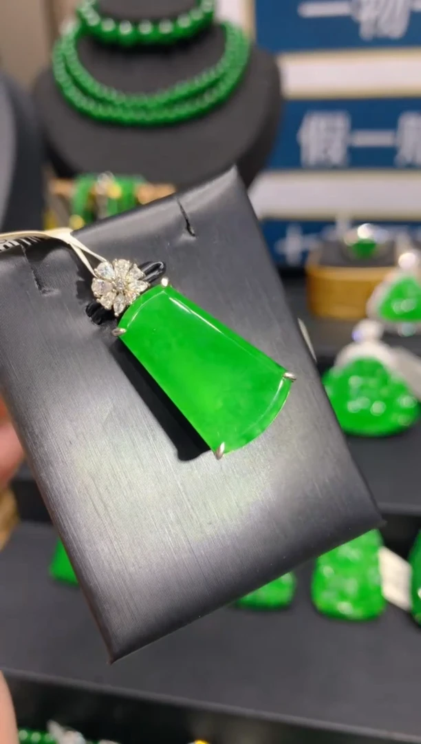 颈饰未镶嵌翡翠10一季