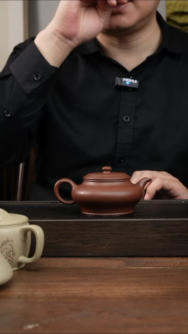 茶杯紫砂黑***?全手紫泥虚扁     200CC