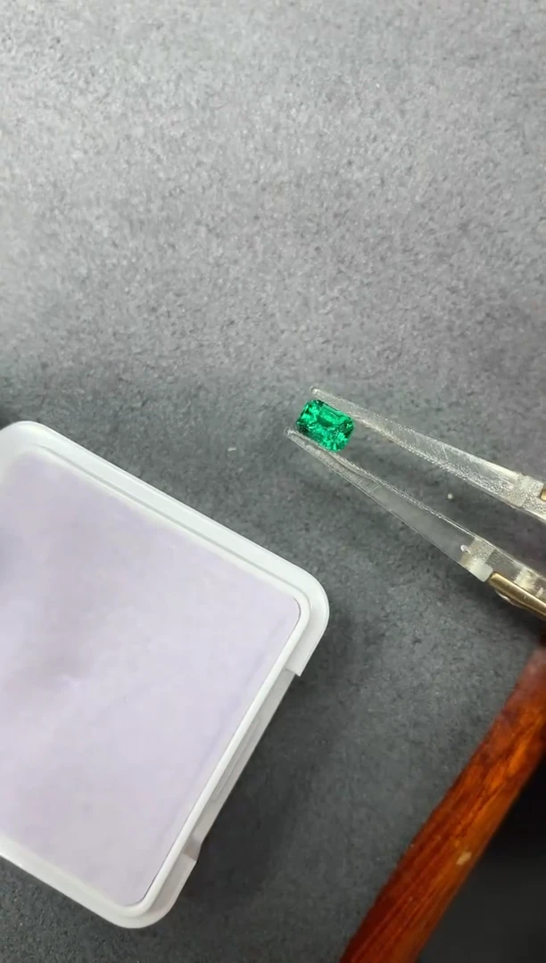 裸石祖母绿0.5ct 29