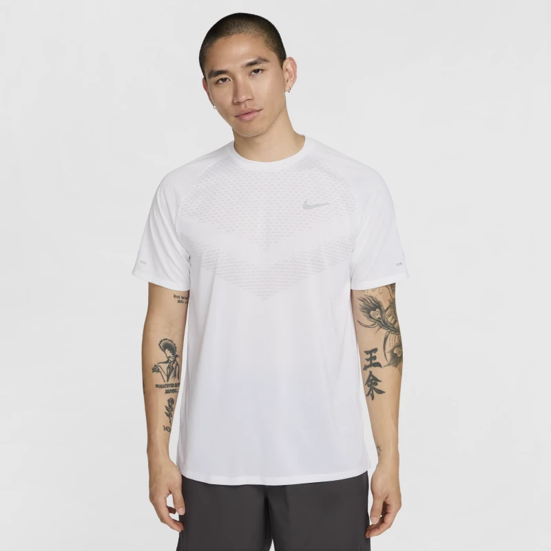 Nike耐克官方DRI-FIT ADV男子速干短袖跑步上衣新款HV5204