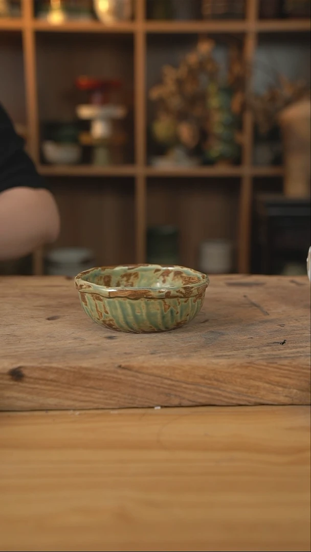 黄绿色的蛋糕米饭碗【壶