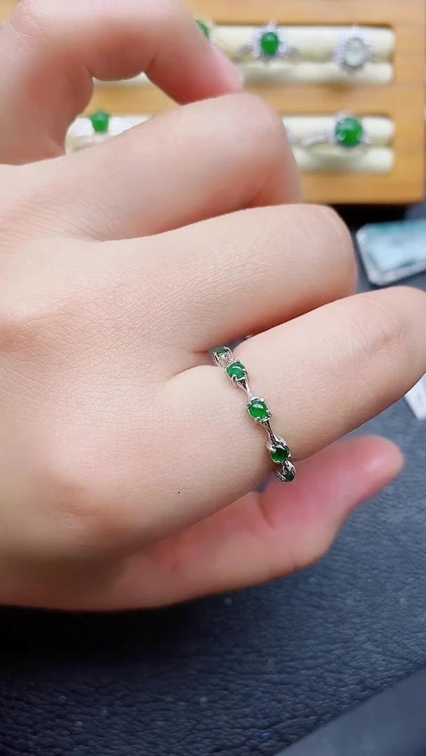 银S925镶嵌戒指翡翠1