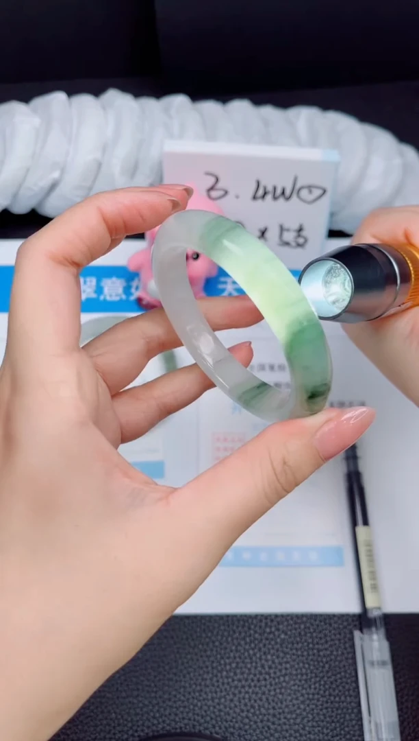 【闪购商品】石英质玉手镯未镶嵌395-52.2