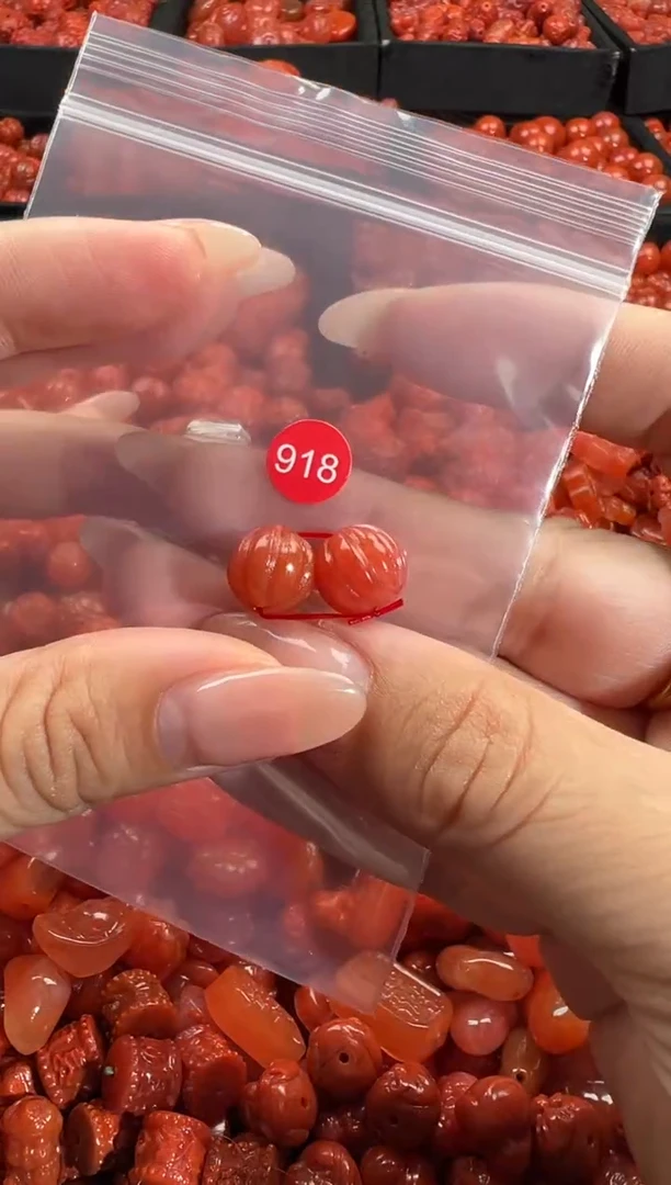 颈饰未镶嵌南红玛瑙1