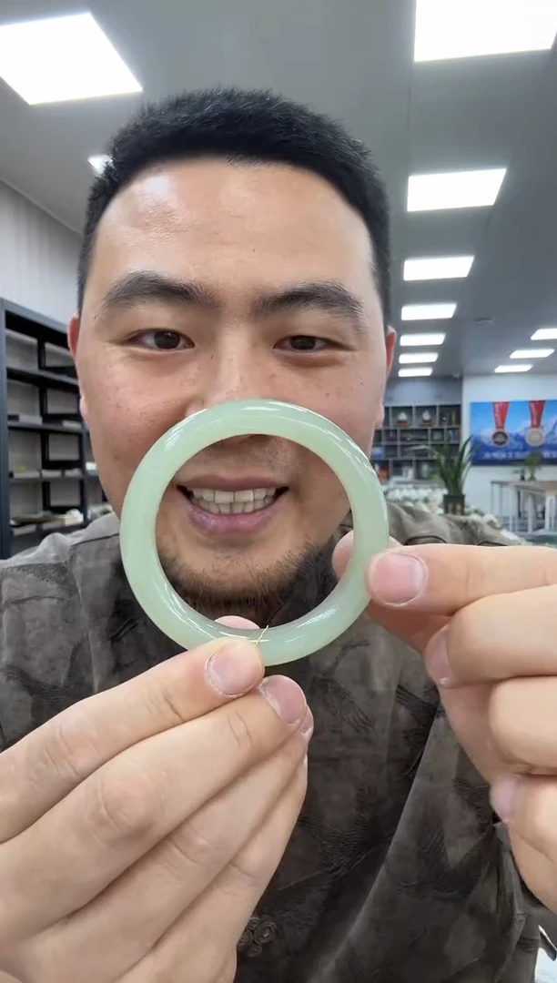 【闪购商品】和田玉手镯未镶嵌53  163