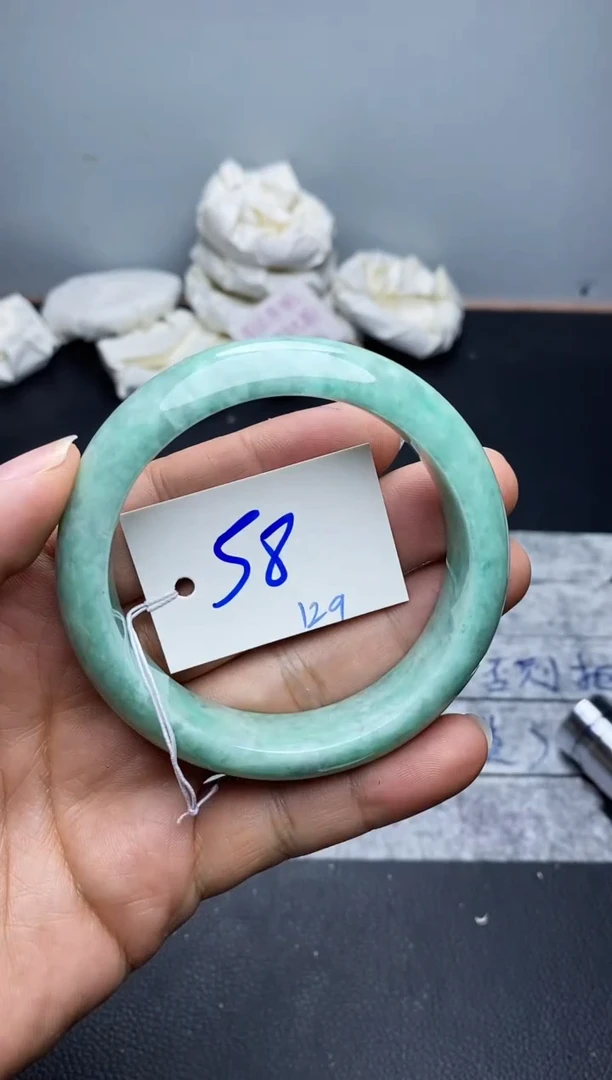 未镶嵌手镯翡翠129