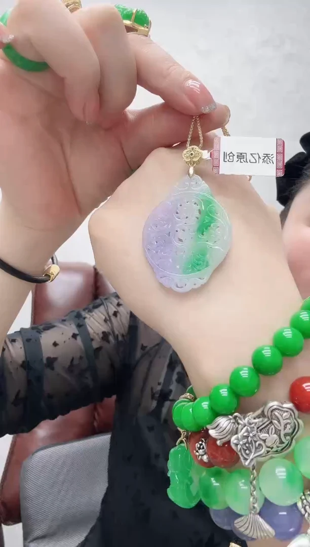 吊坠(赠链)未镶嵌翡翠B25编号镂空如意