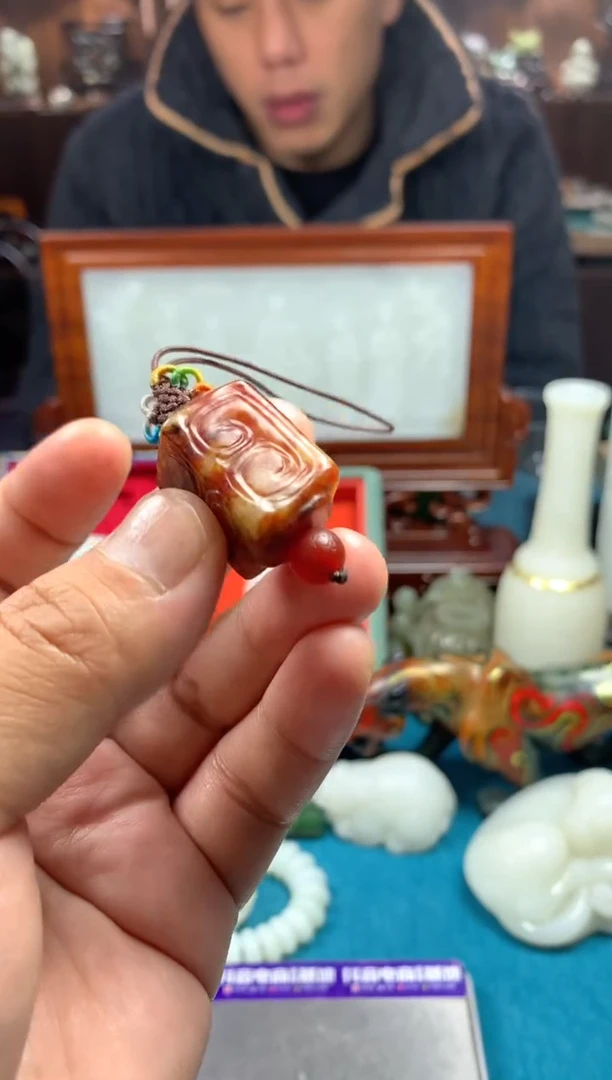 颈饰未镶嵌和田玉拍一发一