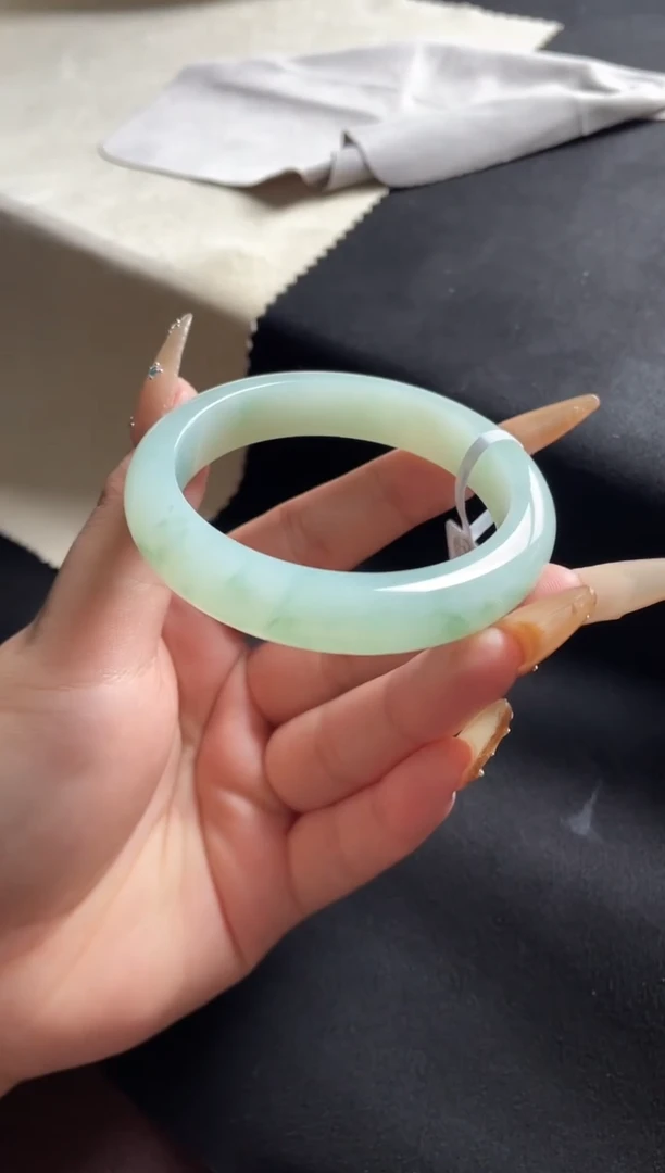 未镶嵌手镯翡翠三天鉴赏期