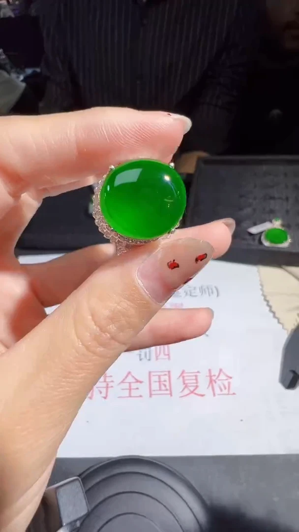 【闪购商品】定制翡翠未镶嵌蛋面1