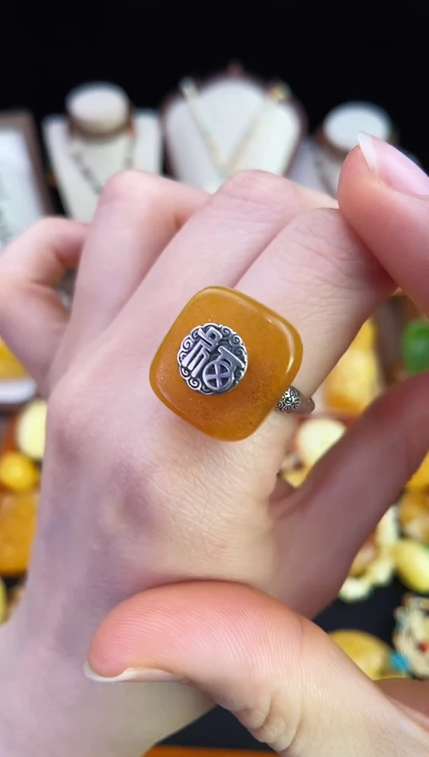 琥珀未镶嵌珠宝奇石柒月