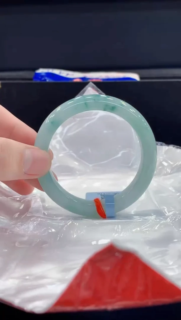 未镶嵌手镯翡翠翡翠手镯