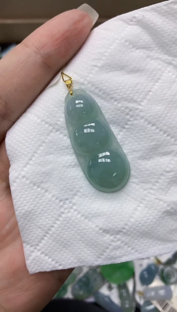 颈饰18K金镶嵌翡翠 11111111111