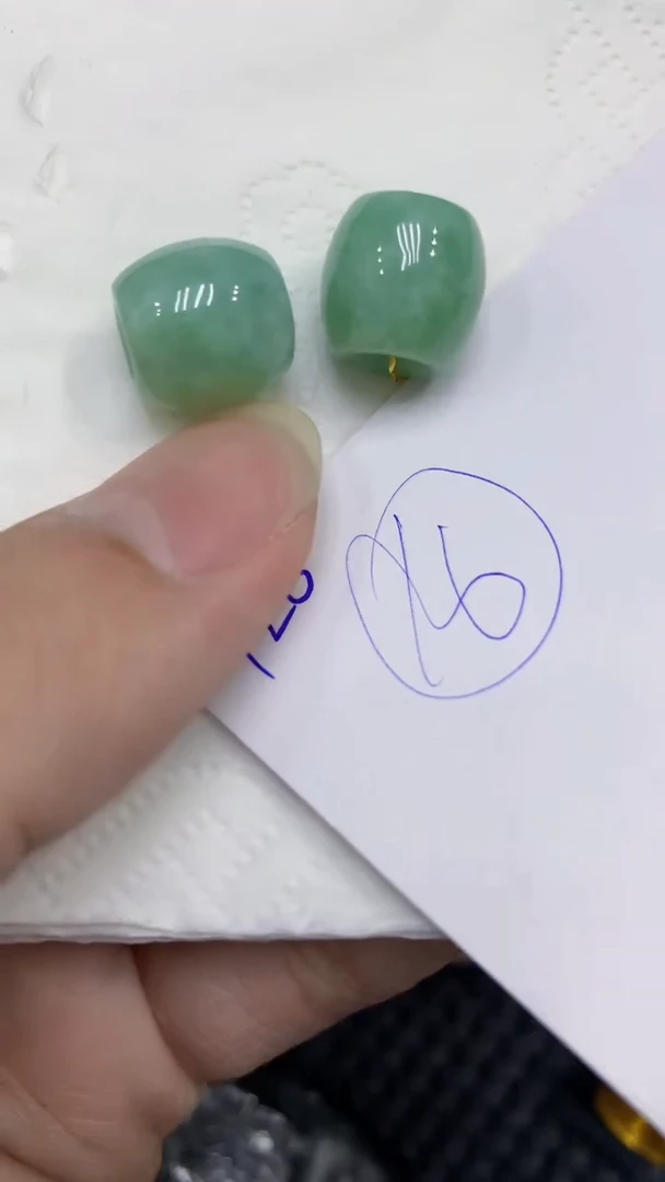 颈饰未镶嵌翡翠缅甸A货翡翠多样性发其一