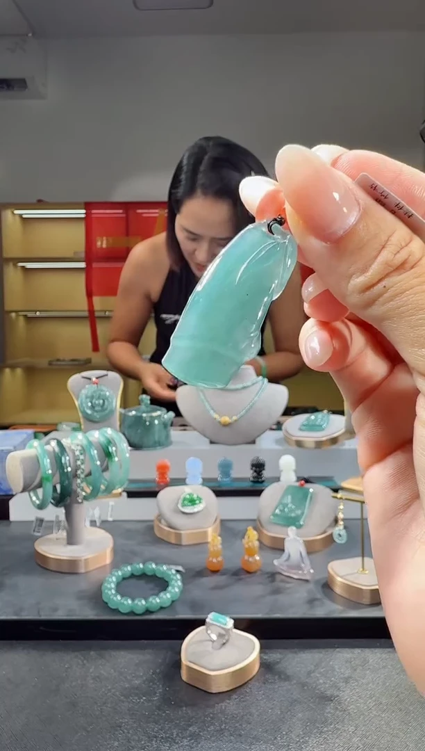 吊坠(不含链)未镶嵌翡翠竹节（多样性发其一）