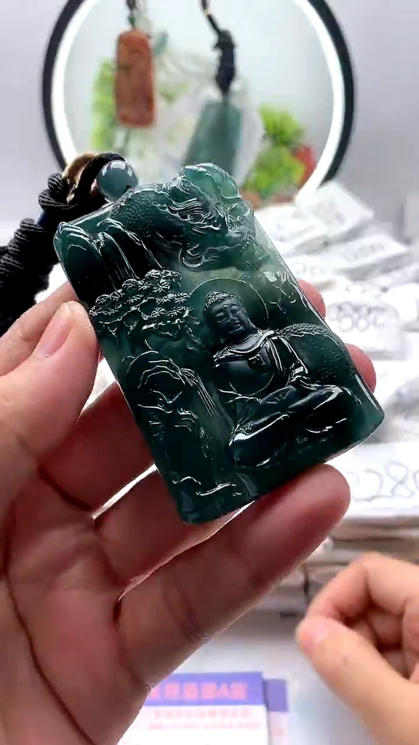 【闪购商品】翡翠颈饰未镶嵌大日如来