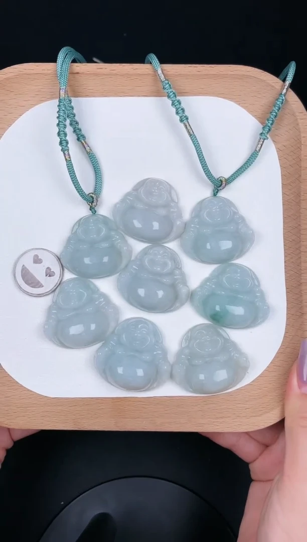 翡翠未镶嵌颈饰LA062翡翠浅色中佛（多样性发其一）