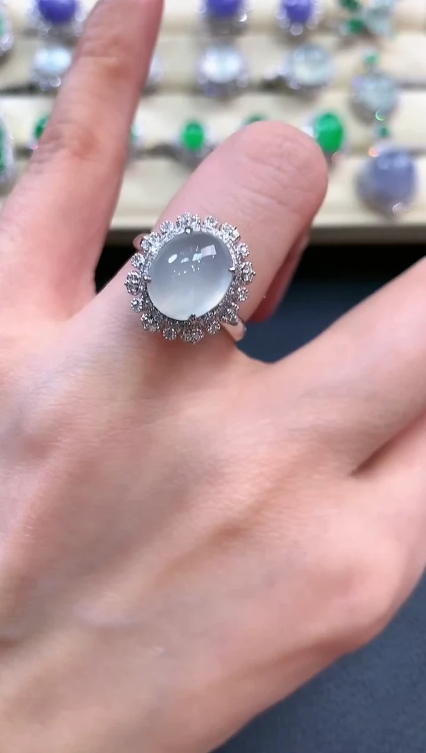 【闪购商品】翡翠戒指18K金镶嵌b63