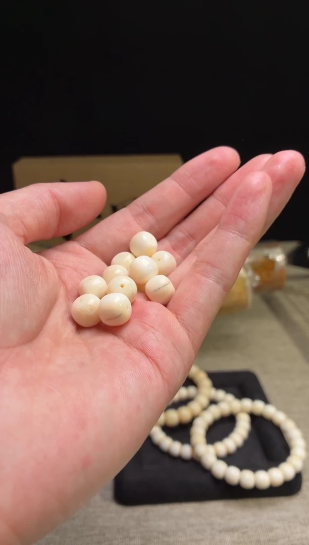 吊坠猛犸象牙Q03虬系列T1皮肉脑单籽10*9mm 有瑕疵