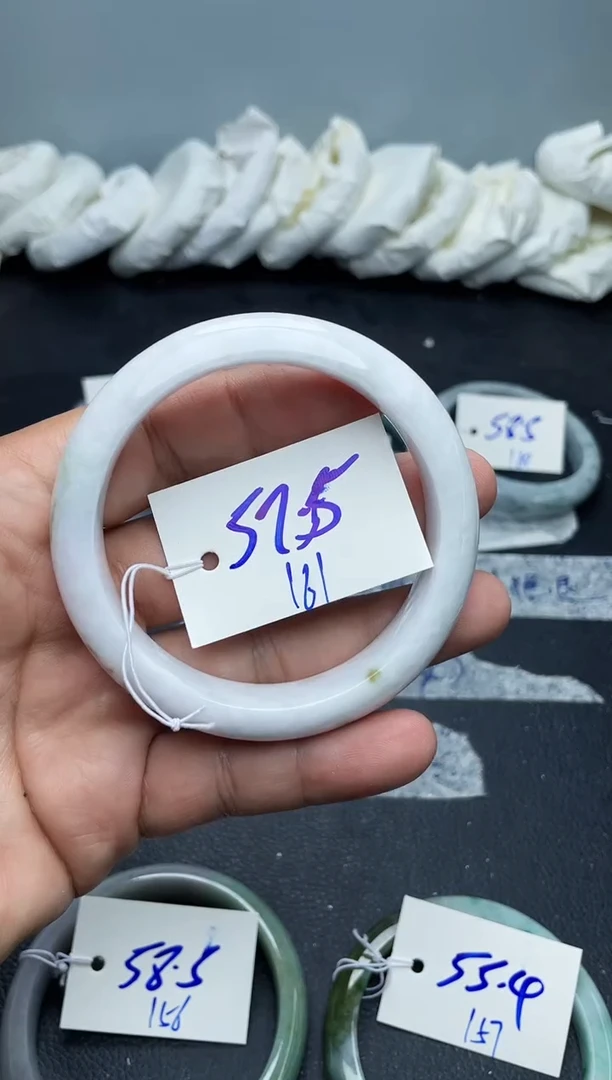 未镶嵌手镯翡翠161